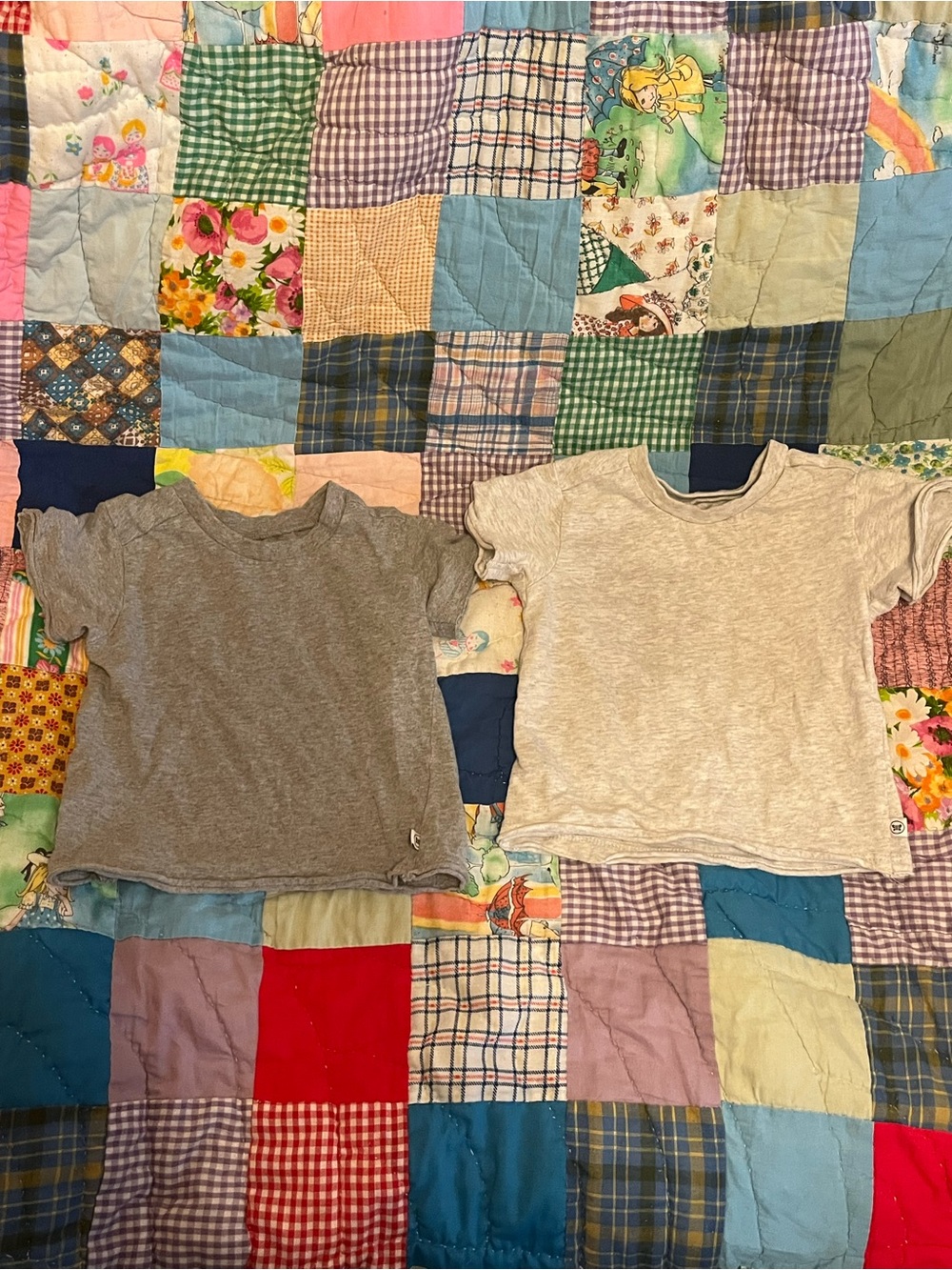 The Honest Company Kids Short-Sleeve Tee Duo - Gray & Light Gray
